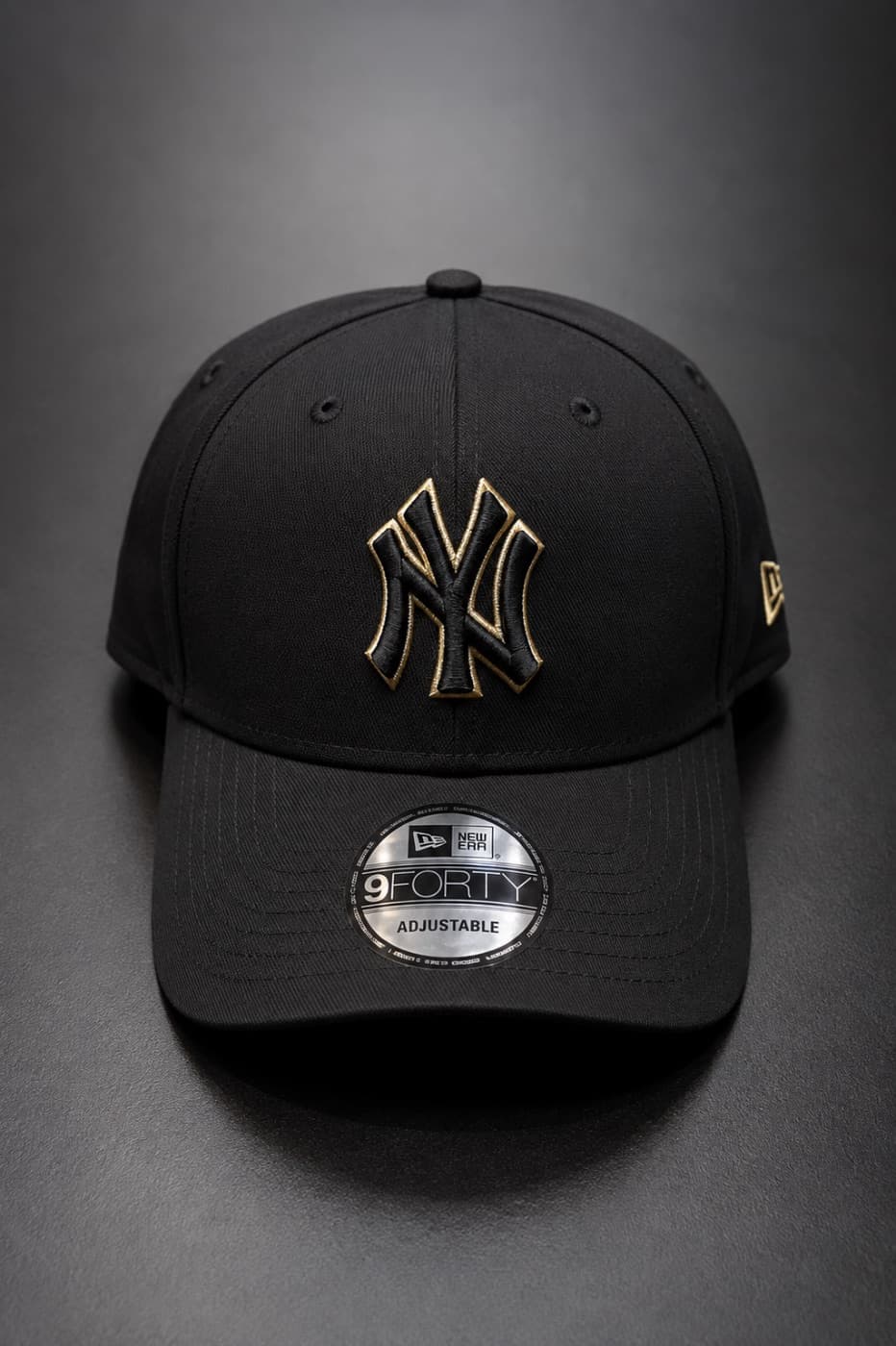 Boné New Era NY Yankees Preto e Dourado